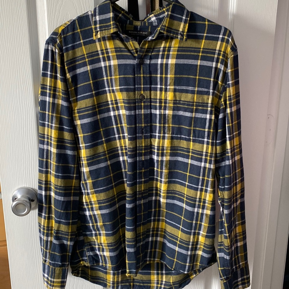 Banana republic plaid flannel shirt - mens small